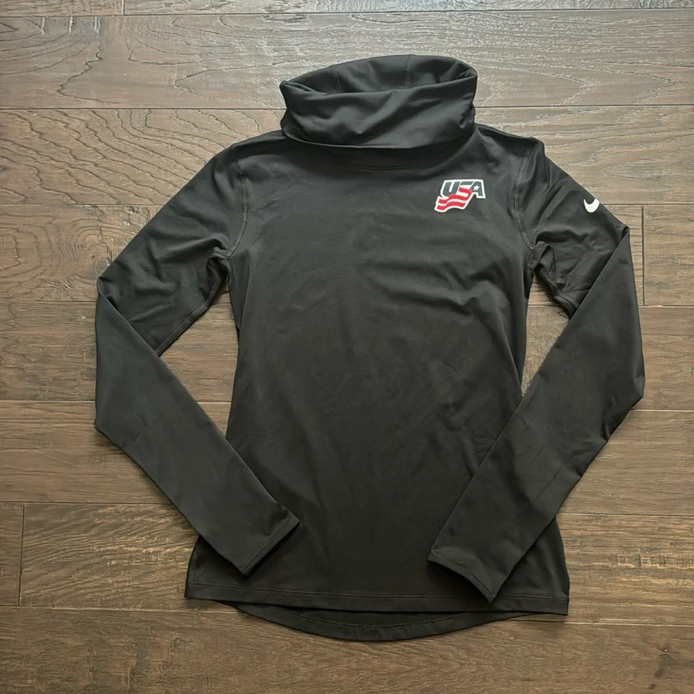 Nike Pro Dri-Fit USA Women’s Turtleneck Size Medium
